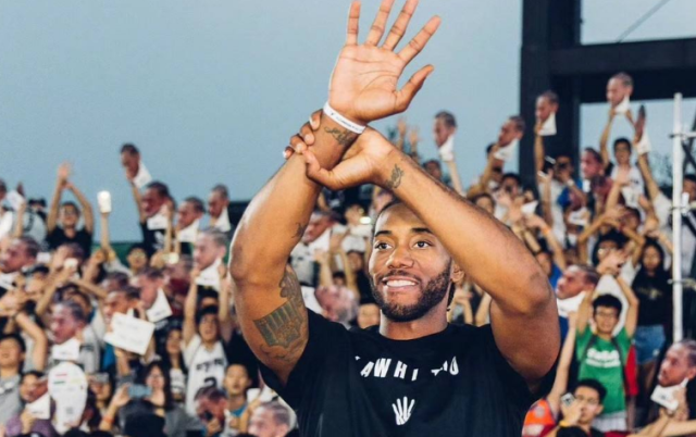 与年轻内线 与年轻内线