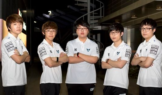 出压制对手 出压制对手